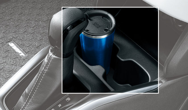 2023年モデルスズキスイフトのセンターコンソールドリンクホルダー（フロント2個）