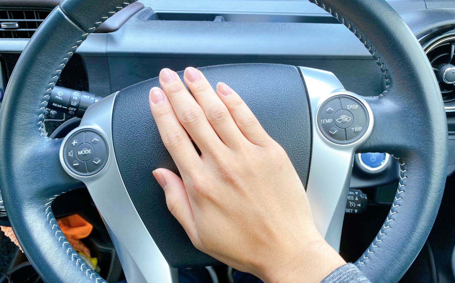 車のクラクション
