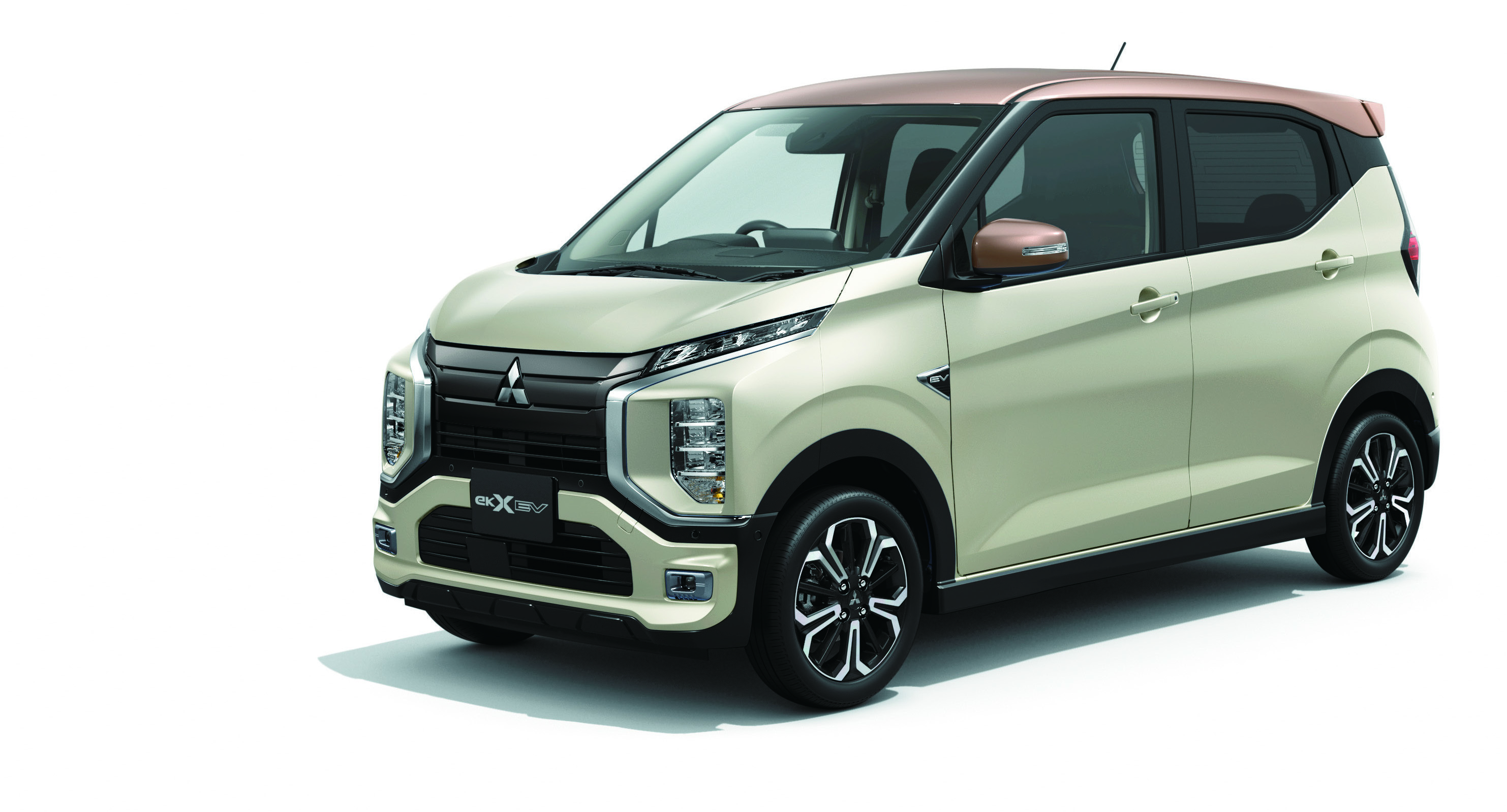 三菱eKクロスEV