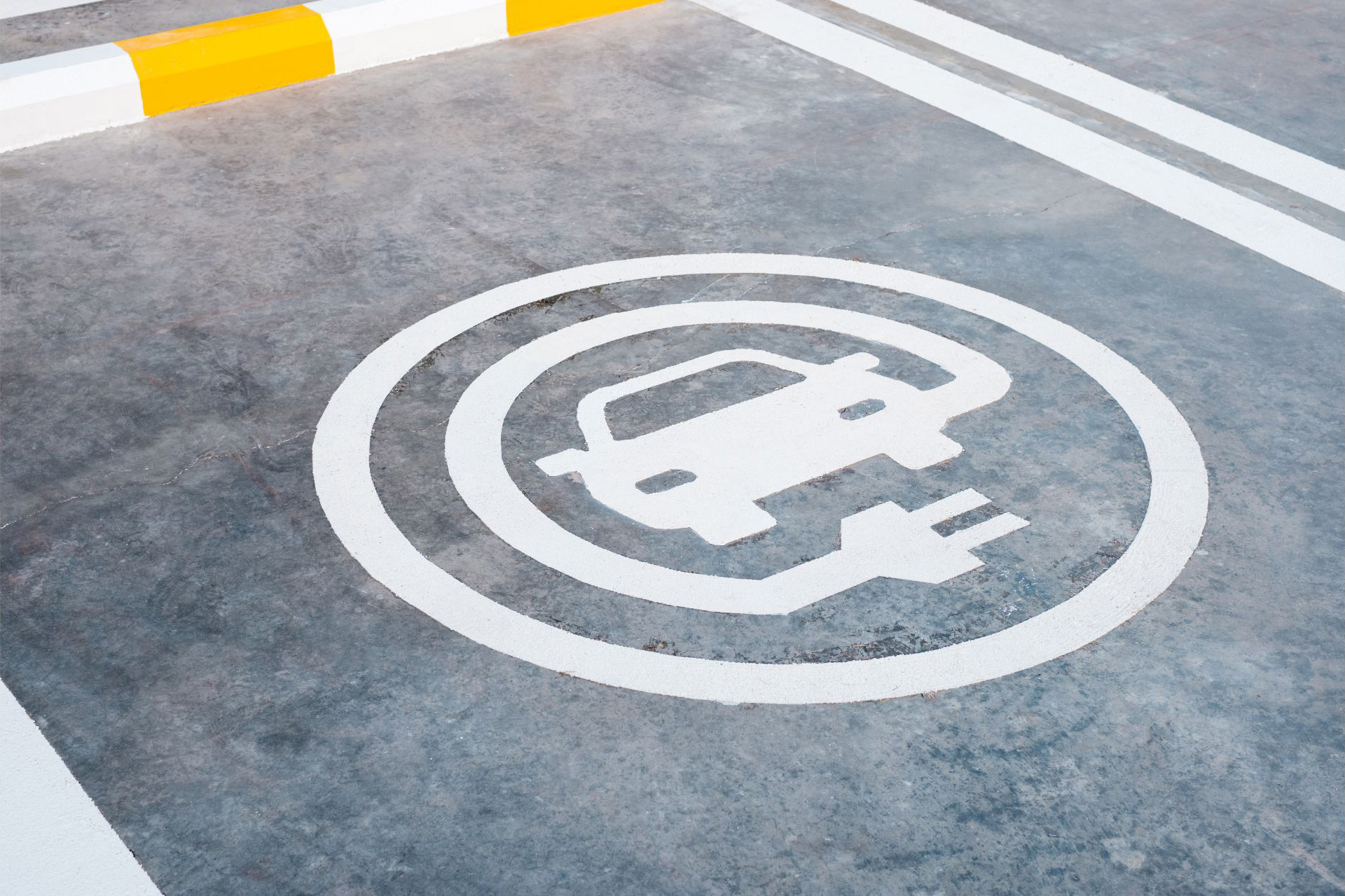 EV 充電ステーション