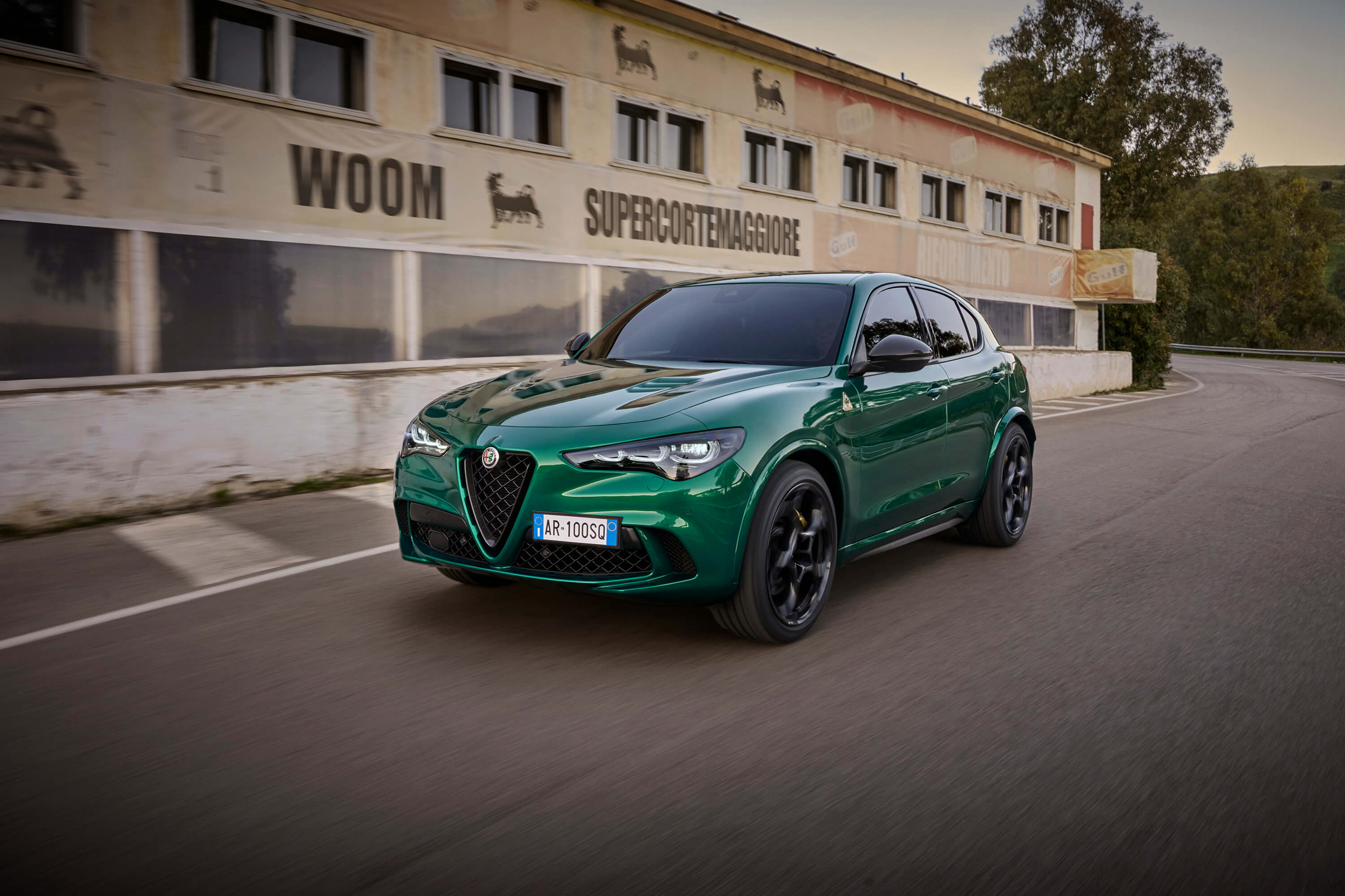 Alfa Romeo STELVIO QUADRIFOGLIO 100th ANNIVERSARIO