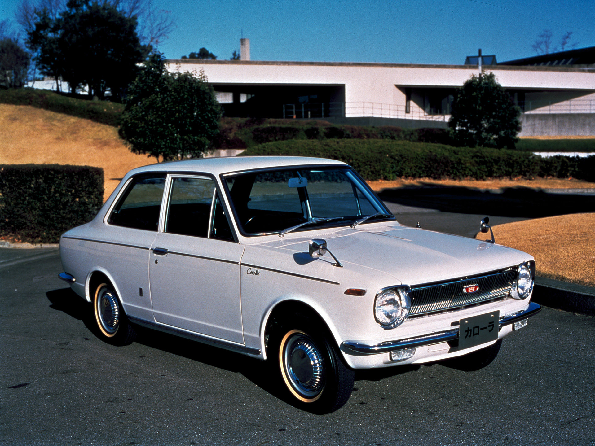 トヨタ初代カローラ（1966年）
