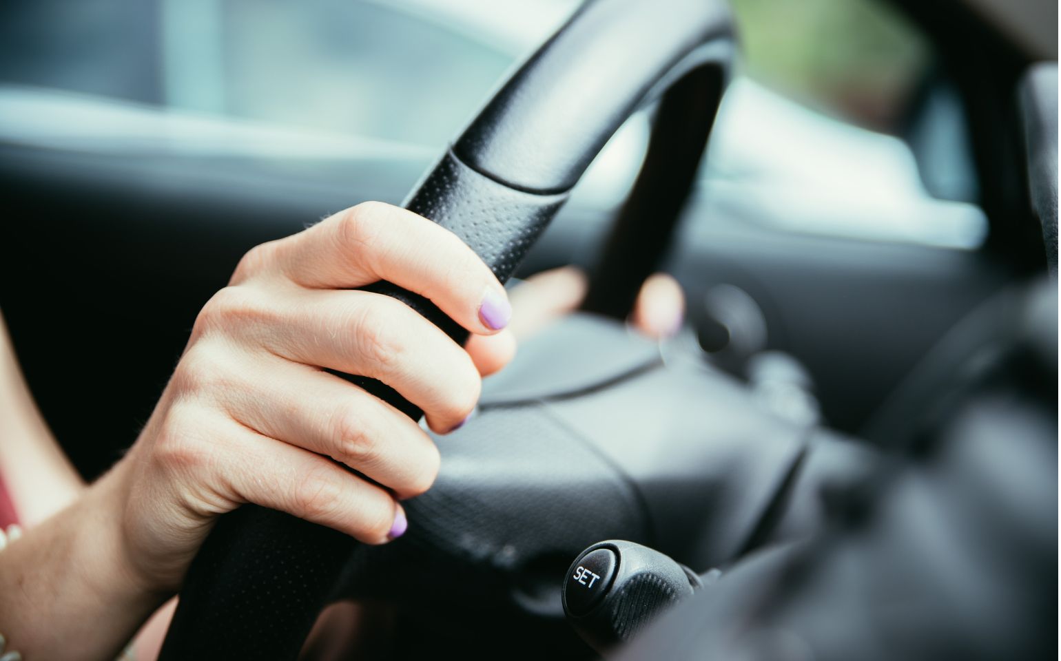 車の内装カスタム　ハンドル