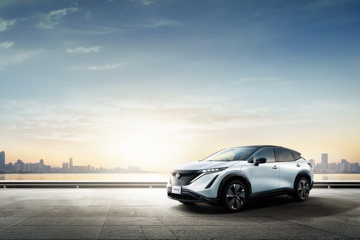 日産アリア